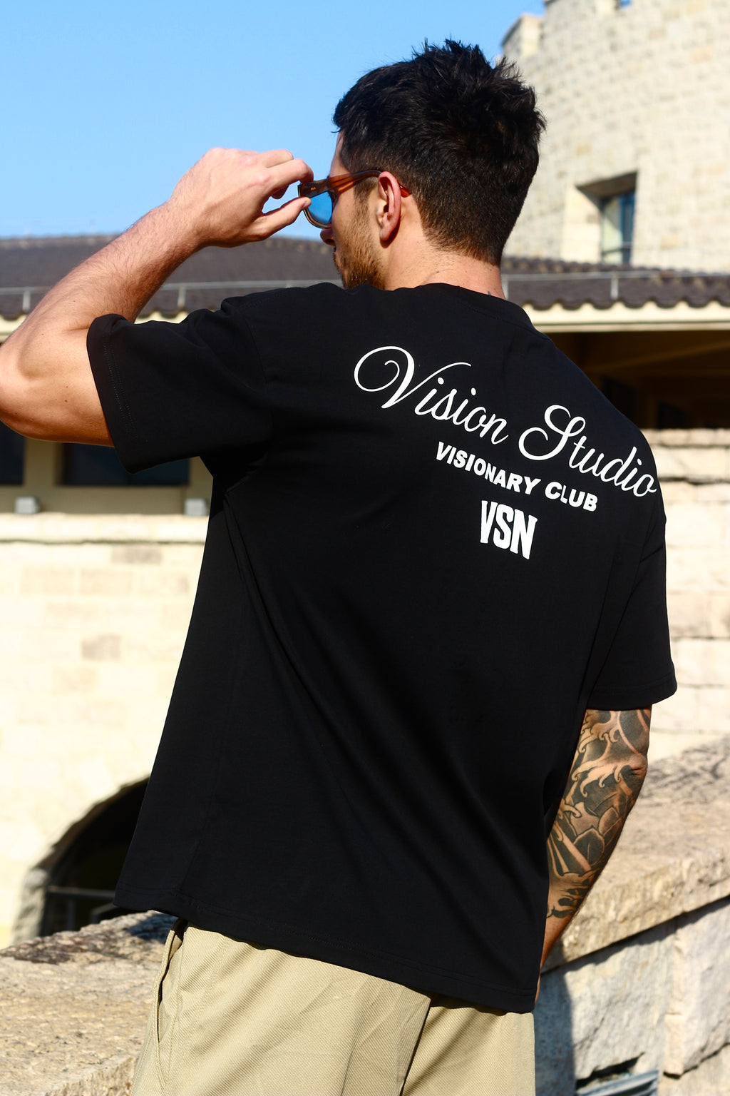 VSN CLUB BLACK TSHIRT
