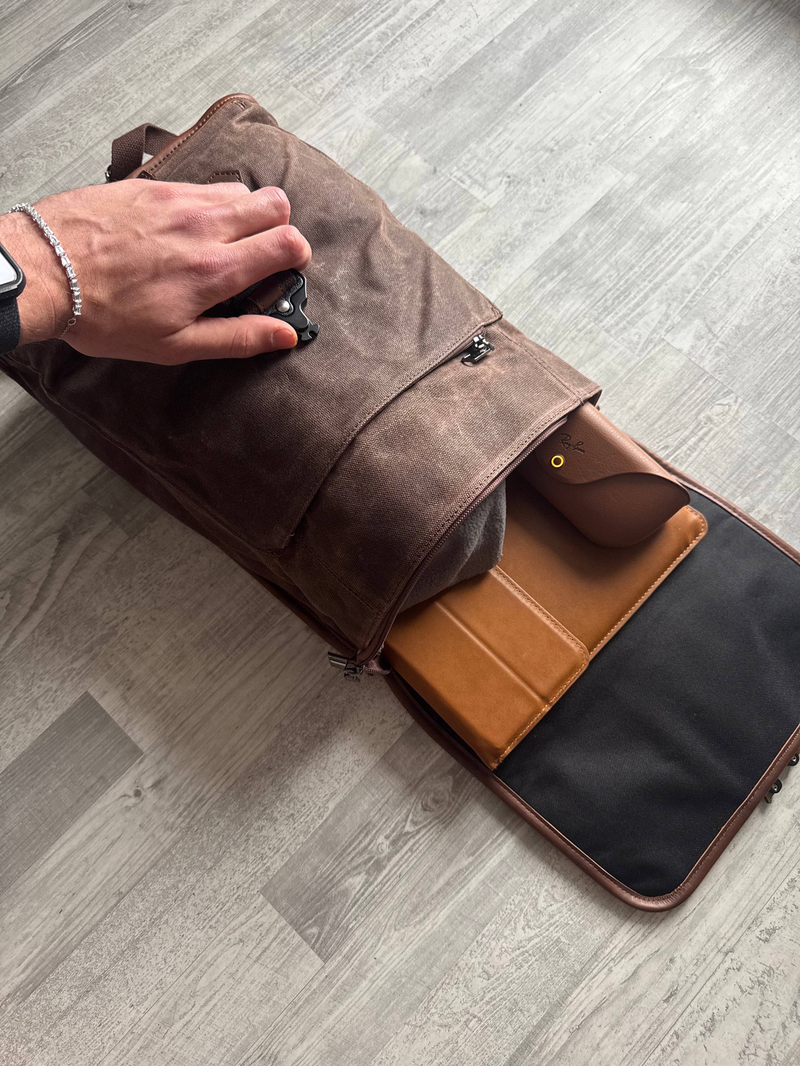 CITY TRAVELLER BACKPACK